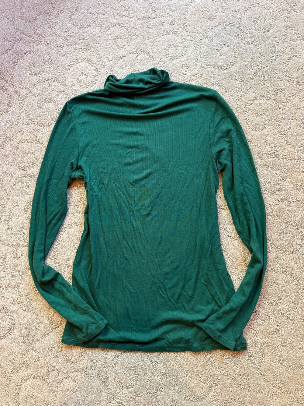 Women's Green Long-Sleeve Turtleneck Top